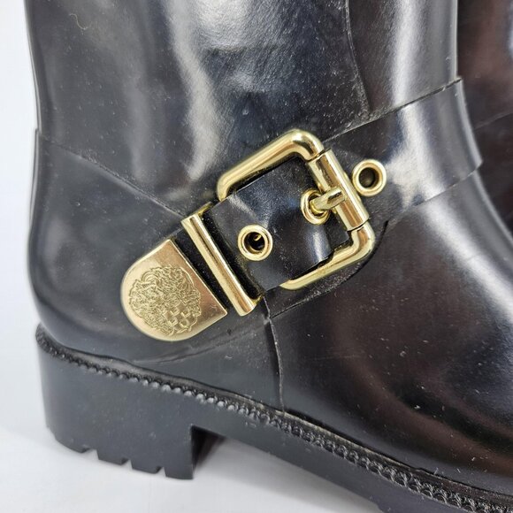 Vince Camuto Boots Womens Size 7 Black VC Hinch Rubber Rain Moto Gold Buckle - Picture 2 of 12
